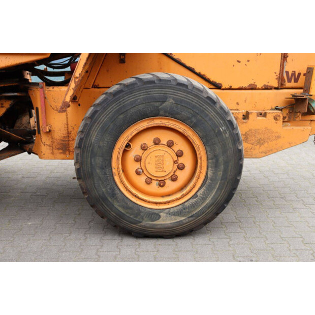 1989 كاس W15-47498817