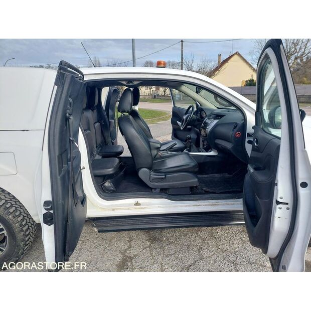 2019 NISSAN NP300-47509806