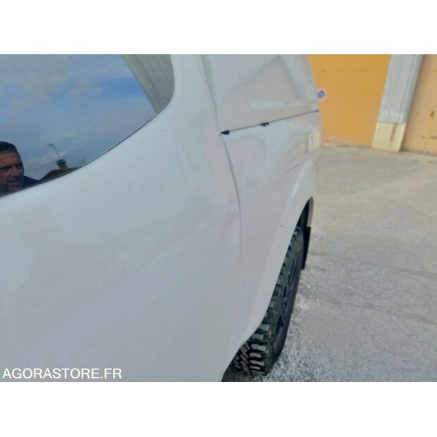 2019 NISSAN NP300-47509813