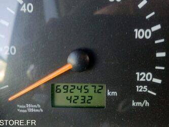 2010-mercedes-benz-tourismo-1457448-47510234