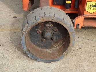 2013-holland-lift-ecostar-hl-11816-1458174-47513585