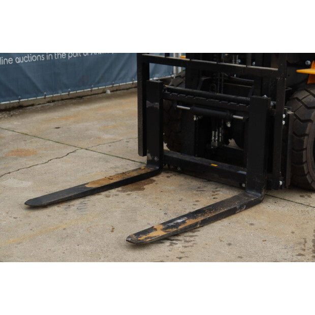 2024 VMAX CPCD30-47513907