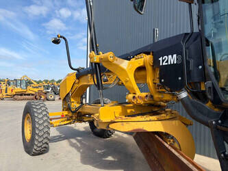2015-caterpillar-12m3-47515276