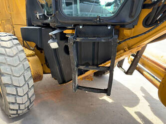 2015-caterpillar-12m3-47515284