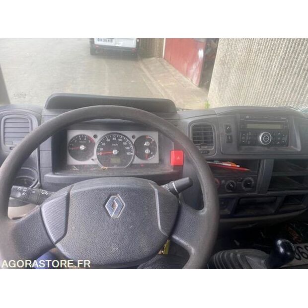 2012 Renault Maxity-47526364