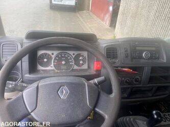 2012-renault-maxity-1458306-47526364