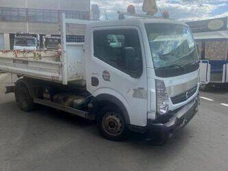 2012-renault-maxity-1458306-47526368