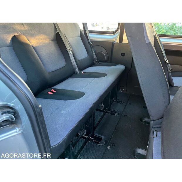 2016 أوبل Vivaro-47526502