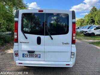 2013-renault-trafic-1458316-47526678
