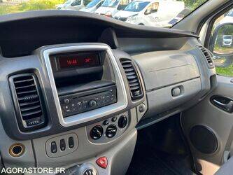 2013-renault-trafic-1458316-47526683