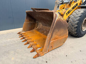 2016-liebherr-l550-1458358-47531012