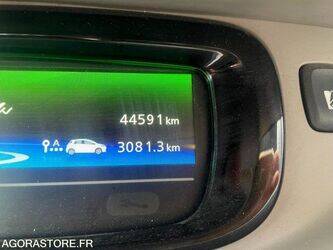 2013-renault-zoe-1458383-47541542