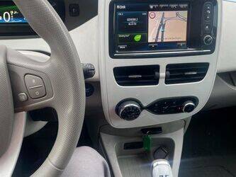 2013-renault-zoe-1458383-47541543