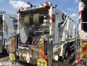 2008-renault-premium-1458388-47541620