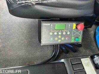 2008-renault-premium-1458388-47541624