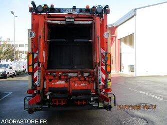 2011-mercedes-benz-1829-1458389-47541646