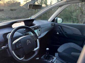 2016-citroen-c4-1458401-47541958