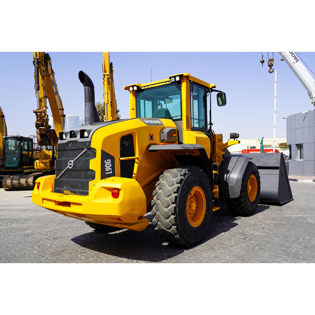 2014 فولفو L90G-47544805