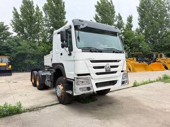 صورة ل الشاحنات ومعدات النقل 2024 سينوترك 400