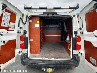 2018-citroen-jumpy-1458672-47558163