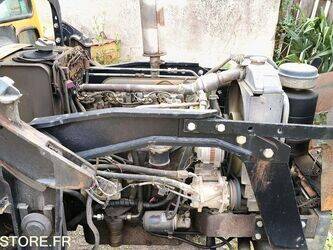 renault-800m-1458682-47558383