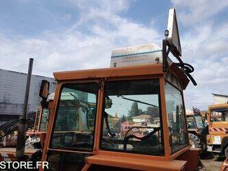 renault-800m-1458682-47558386