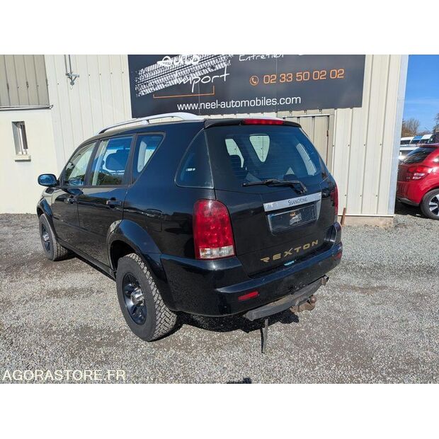 2004 Ssangyong Rexton-47558703