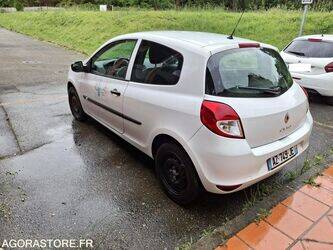 2010-renault-clio-1458690-47558732