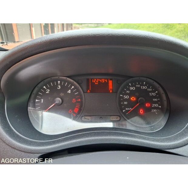 2010 Renault Clio-47558734