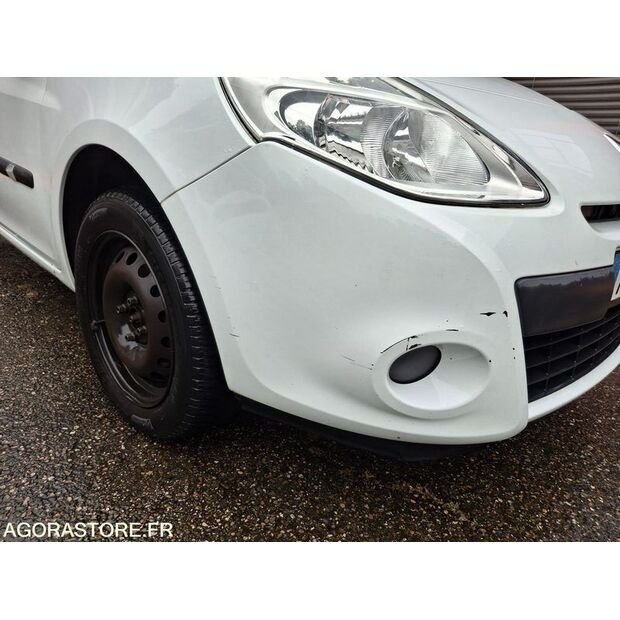 2010 Renault Clio-47558735