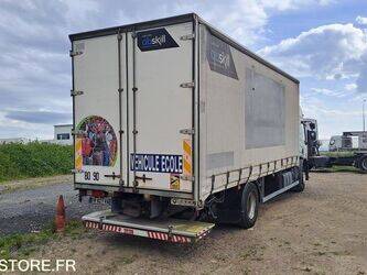 2009-renault-premium-1458694-47558807