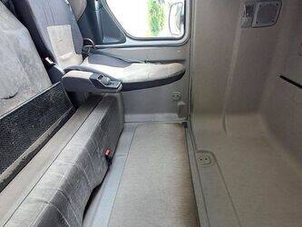 2009-renault-premium-1458694-47558809