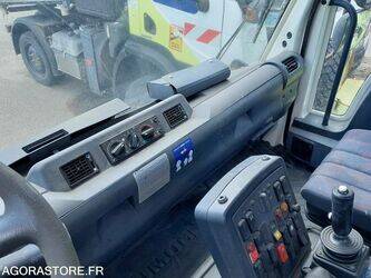 2004-mercedes-benz-unimog-1458704-47559051