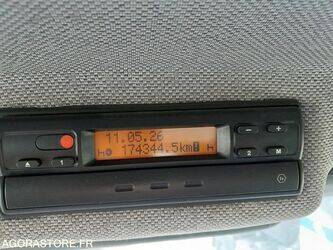 2004-mercedes-benz-unimog-1458704-47559055