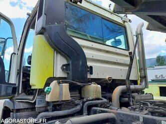 2004-mercedes-benz-unimog-1458704-47559064