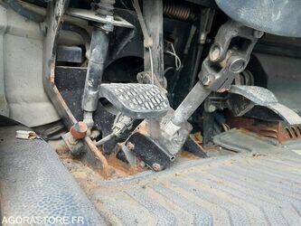 2004-mercedes-benz-unimog-1458704-47559066