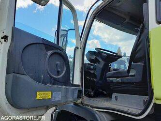 2004-mercedes-benz-unimog-1458704-47559067