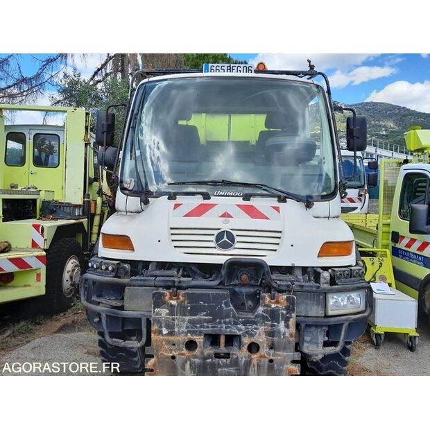 2004 مرسيدس بنز Unimog-47559068