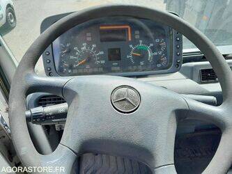 2004-mercedes-benz-unimog-1458704-47559079