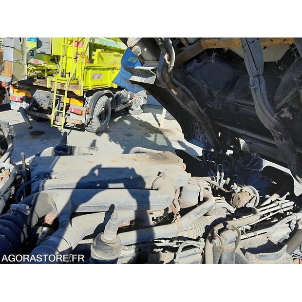 2004 مرسيدس بنز Unimog-47559082