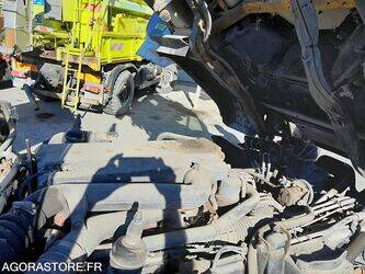 2004-mercedes-benz-unimog-1458704-47559082