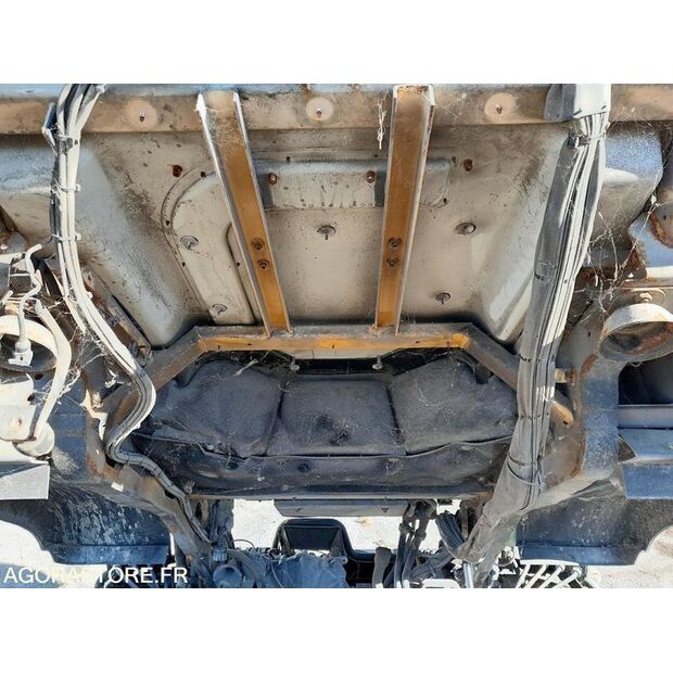 2004 مرسيدس بنز Unimog-47559085