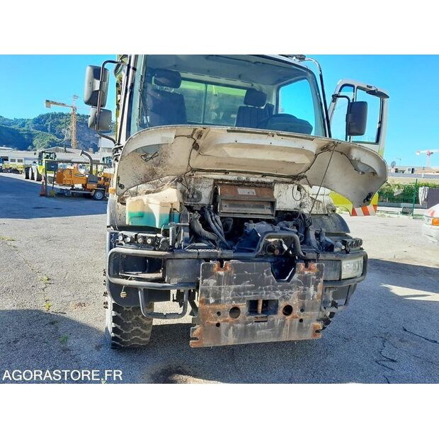 2004 مرسيدس بنز Unimog-47559086