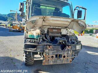2004-mercedes-benz-unimog-1458704-47559086