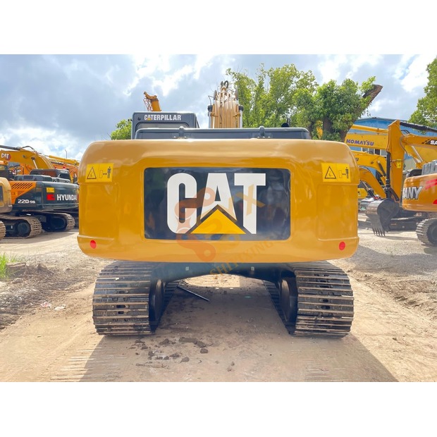 2024 Caterpillar 320D-47561495