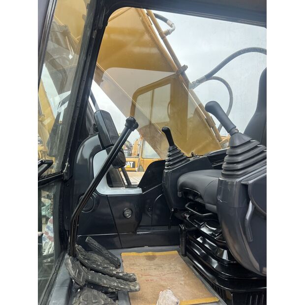 2023 Caterpillar 325DL-47561706