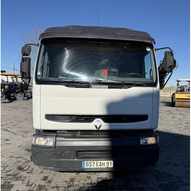 2005 رينو Rincheval-47562068