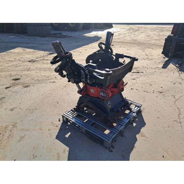 2018 ROTOTILT R4-47562451