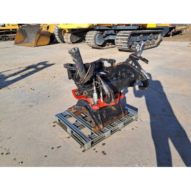 2018 ROTOTILT R4-47562456
