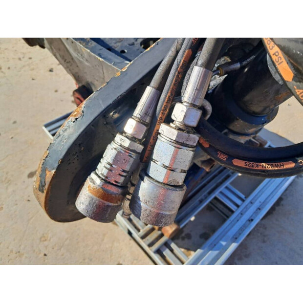 2018 ROTOTILT R4-47562464